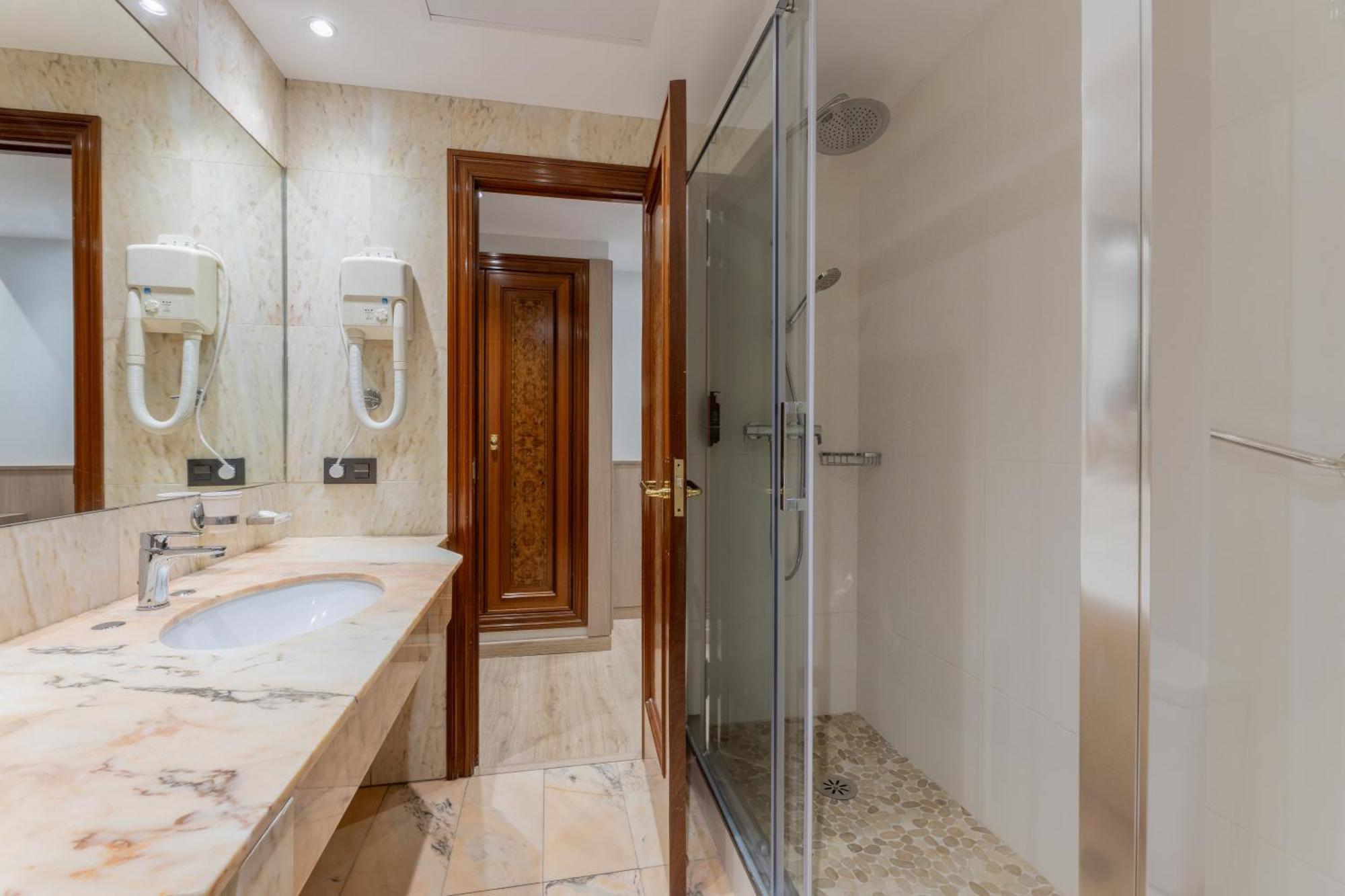 Hotel Casanova Fraga Room photo